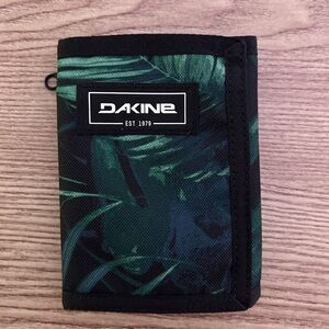 Dakine Vert Rail Wallet - Night Tropical - New